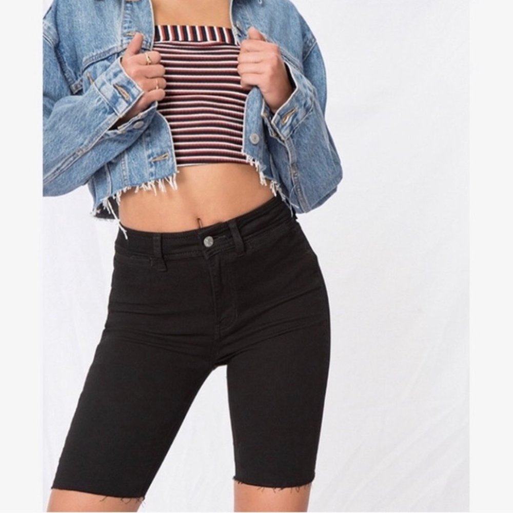 Free People W 24 So Chic Biker Shorts Raw Edge Fringe Hem